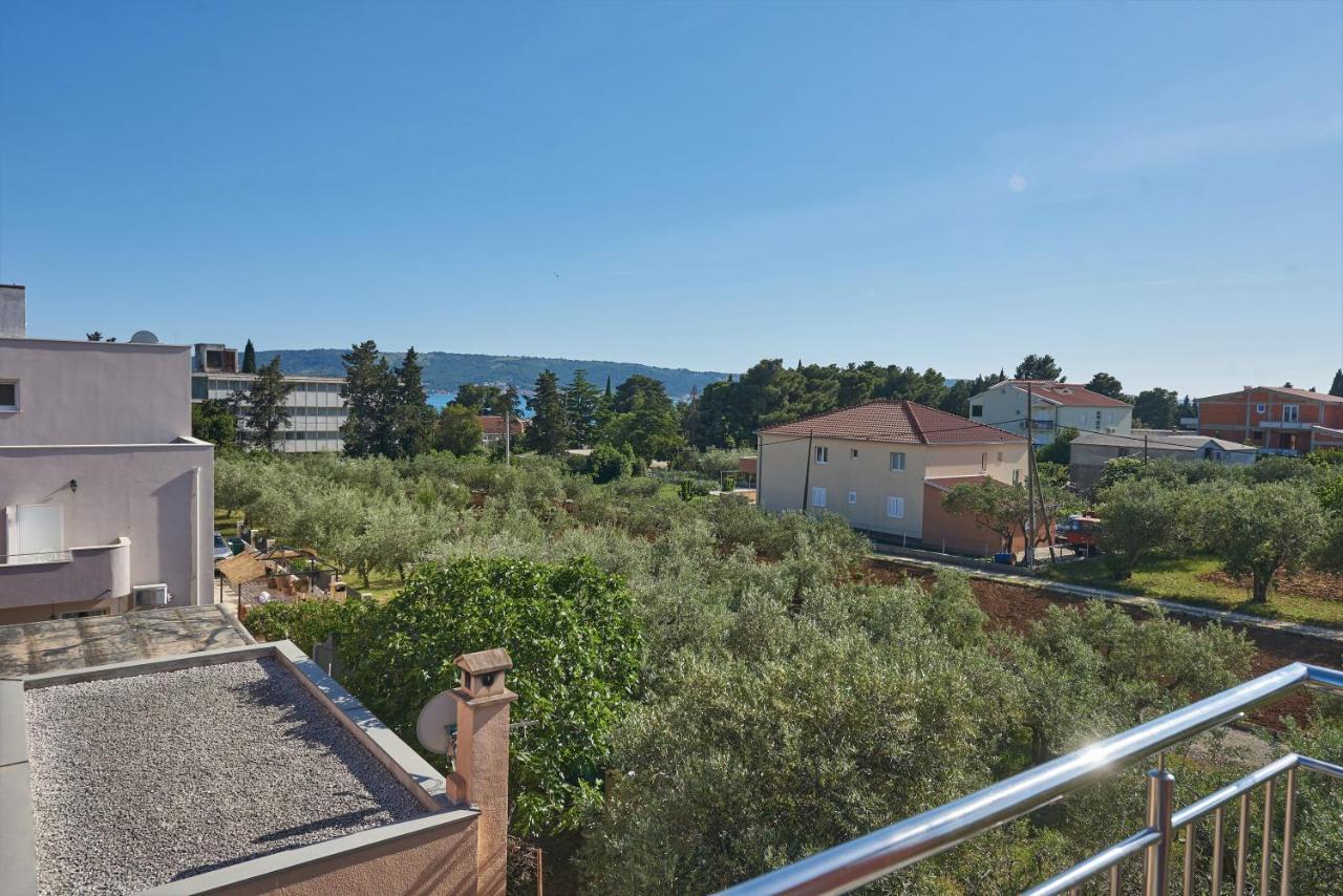 Apartments & Rooms Seaside Kaštela Kültér fotó