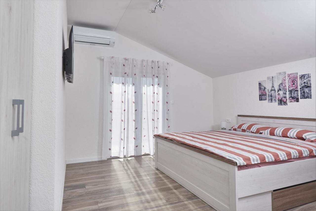 Apartments & Rooms Seaside Kaštela Kültér fotó
