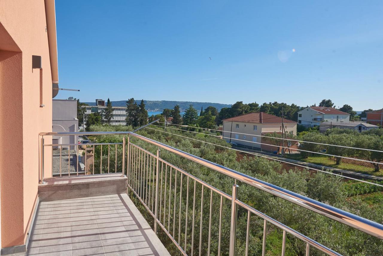 Apartments & Rooms Seaside Kaštela Kültér fotó