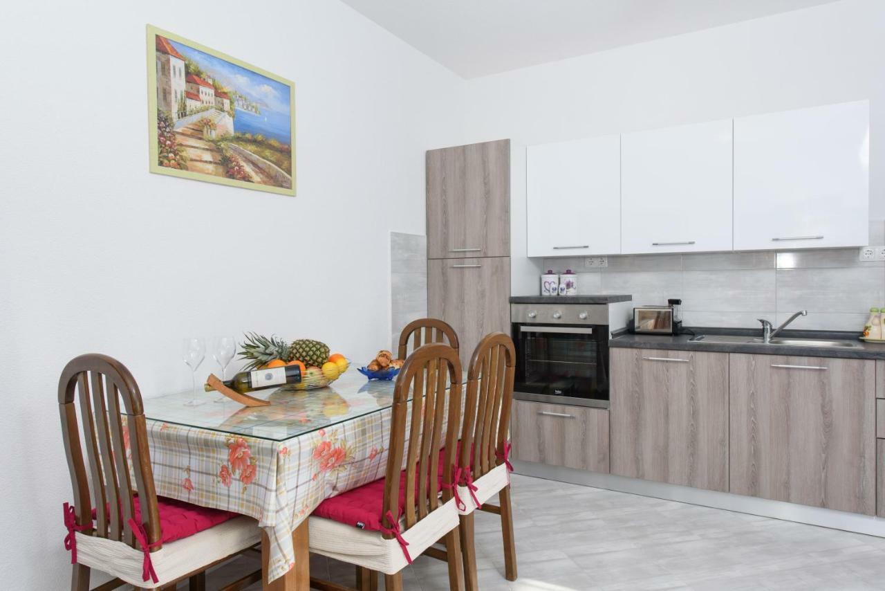 Apartments & Rooms Seaside Kaštela Kültér fotó