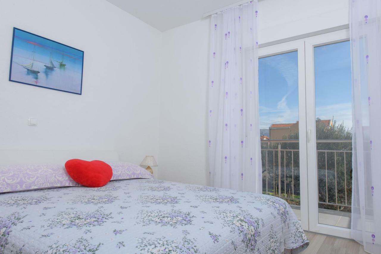 Apartments & Rooms Seaside Kaštela Kültér fotó