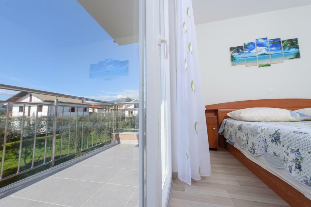 Apartments & Rooms Seaside Kaštela Kültér fotó